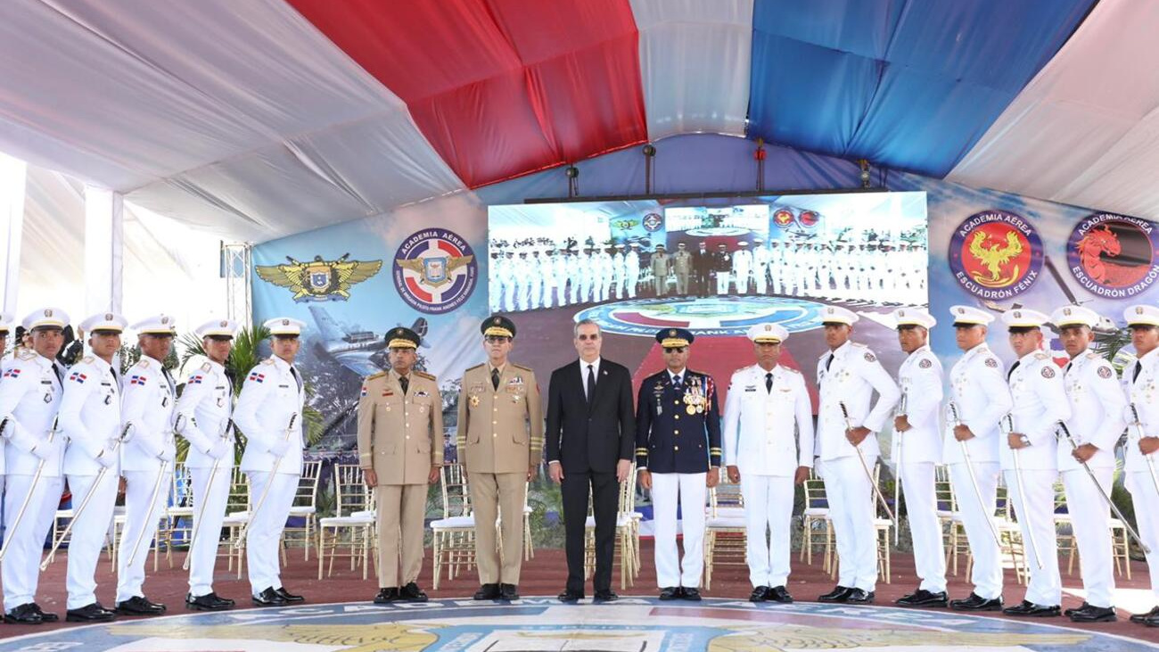 Presidente Abinader encabeza graduaci n de 29 cadetes de la Fuerza